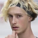 Jaron Adams als Skater (uncredited)