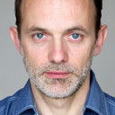 Xavier Brossard als British soldier Boves