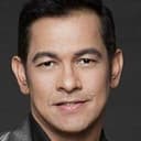 Gary Valenciano als Mark Vilchez