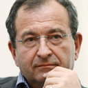 Cyril Höschl als Host