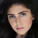 Seanna Pereira als Tia / Ana