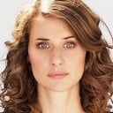 Marie Rönnebeck als Sara