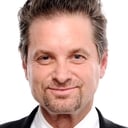 Shea Whigham als Captain Ted Beecham