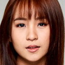 Nara Thepnupha als Yui