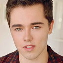 Alex Ferris als Henry at Six