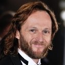 Steve Driesen als Simon