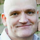 Paul McNeilly als Les