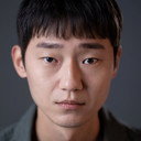 Ha Jin-chul als Police