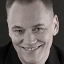 Terry Christian als Interviewer (voice only)