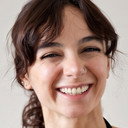 Rym Mroue als Maro