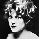 Edith Stockton als Dorothy Graham