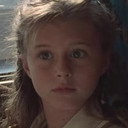 Allison Whitbeck als Lucy