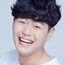 Moon Yoo-seong als Ramyun Place Worker 1