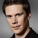 David Miller als Singer