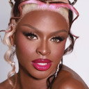 Symone als Heist Girl 2