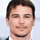 Josh Hartnett als John