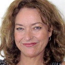 Vivien Bell als Janet's Maternal Grandmother