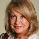 Tora Vasilescu als Mrs. Parvulescu