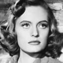 Alexis Smith als Elizabeth Trent