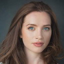Lorna Nickson Brown als Janis Carter