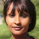 Safia Otokoré als Self