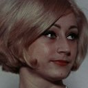 Joni Roberts als Eve Pringle / Sue Pringle