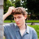 Julian Mannebach als Theo