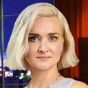 Ariane Alter als Self - Host