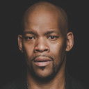 Zerrick Williams als Val