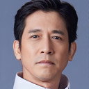 พลวัฒน์ มนูประเสริฐ als Prince Tharin Assavadevathin