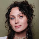 Alana Schoen als Harmony