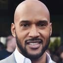 Henry Simmons als Issac