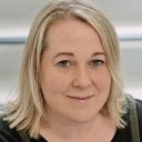 Clare Barrett als Éilis
