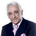Eladio Larez als self