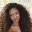 Alana Gordillo als Tina