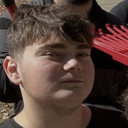 Xander Davies als Bystander 1