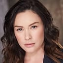 Ashley Schneider als Betty