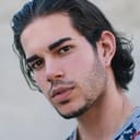Adrian De Armas als Adam