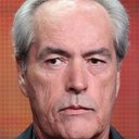 Powers Boothe als Mace Ryan