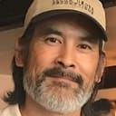 Chris Tashima als Papa Nakaji