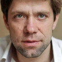 Владимир Селезнёв als Валера