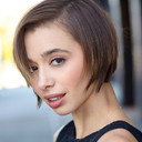 Emma Caymares als Celia