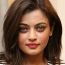 Sneha Ullal als Neha A. Verma