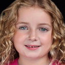 Ava Monroe Tadross als Grace