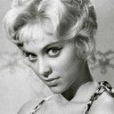 Joy Harmon als College Girl (uncredited)