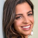 Lily Serna als Self