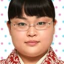 富山えり子 als Rumi's Older Sister