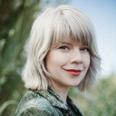 Britt Wray als herself