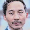 Huy Hao Tran als Janitor