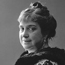 Lucília Simões als D. Adelaide Mendonça